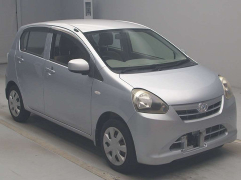 2013 Daihatsu Mira es LA300S[2]