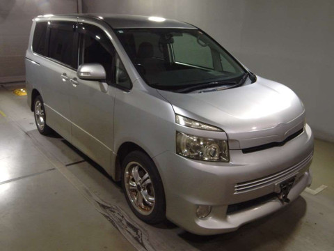 2008 Toyota Voxy ZRR75W[2]