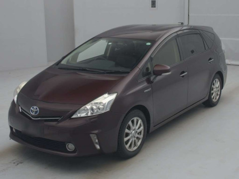 2014 Toyota Prius alpha ZVW41W[0]