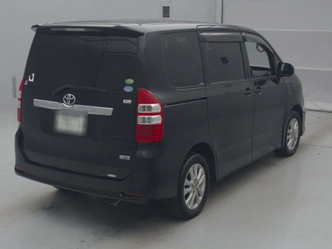 2012 Toyota Noah ZRR75W[1]