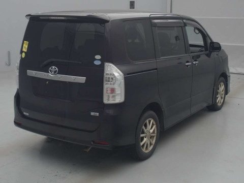 2010 Toyota Voxy ZRR75W[1]