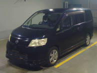 2005 Nissan Serena