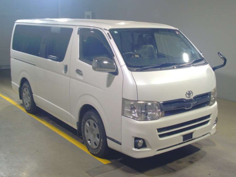 2012 Toyota Regiusace Van TRH200V[2]