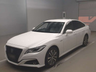 2019 Toyota Crown Hybrid