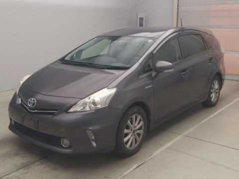 2014 Toyota Prius alpha ZVW41W[0]