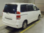 2004 Toyota Noah