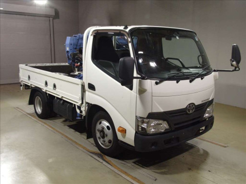 2018 Toyota Toyoace Truck XZC605[2]