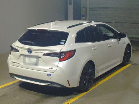 2020 Toyota Corolla Touring Wagon ZWE214W[1]