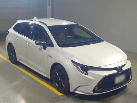 2020 Toyota Corolla Touring Wagon ZWE214W[2]