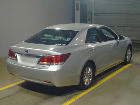 2013 Toyota Crown Hybrid AWS210[1]