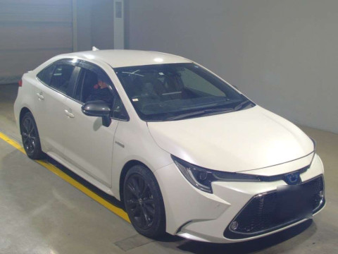 2020 Toyota Corolla Sedan ZWE211[2]