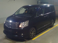 2013 Toyota Noah