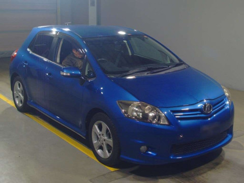 2009 Toyota Auris NZE151H[2]