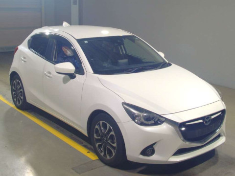 2015 Mazda Demio DJ5FS[2]