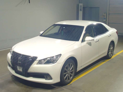 2014 Toyota Crown GRS211[0]