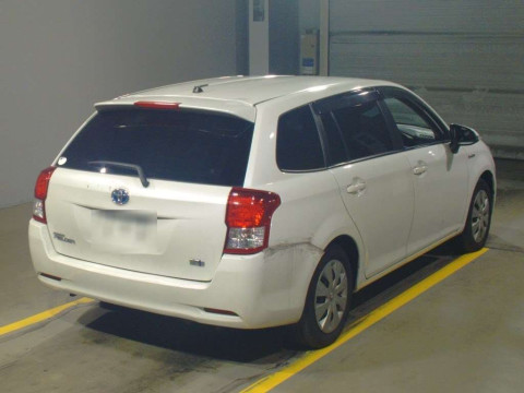 2013 Toyota Corolla Fielder NKE165G[1]