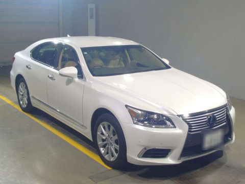 2013 Lexus LS USF40[2]