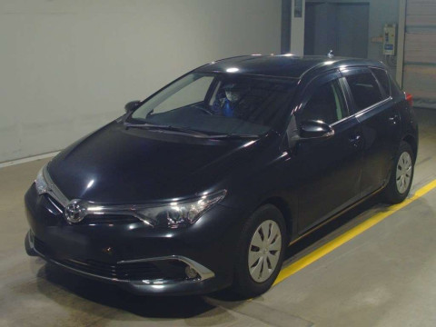 2016 Toyota Auris NZE181H[0]