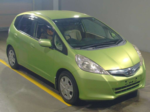 2011 Honda Fit Hybrid GP1[2]