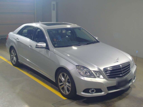 2009 Mercedes Benz E-Class 212056C[2]