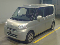 2010 Daihatsu Tanto