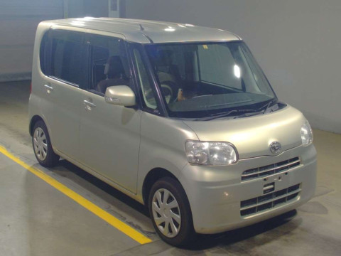 2010 Daihatsu Tanto L375S[2]