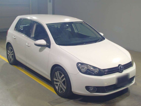 2010 Volkswagen Golf 1KCAX[2]