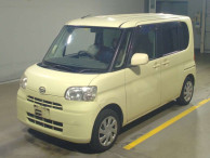 2011 Daihatsu Tanto