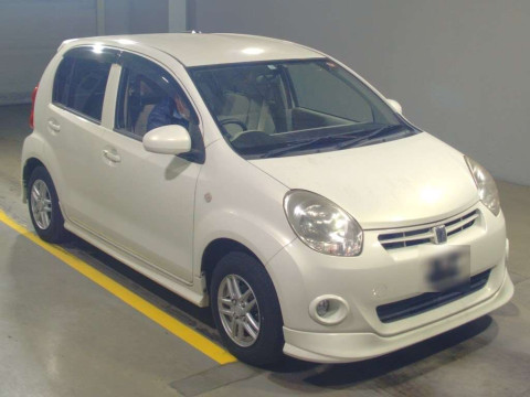 2011 Toyota Passo KGC30[2]