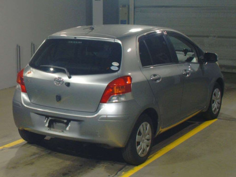 2010 Toyota Vitz SCP90[1]