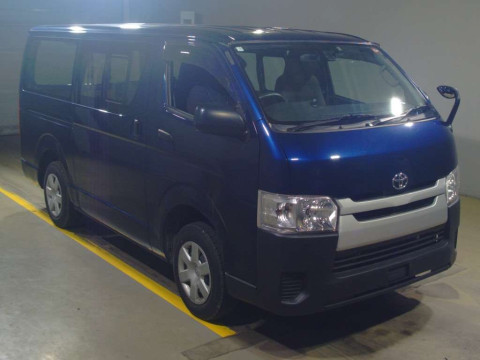 2017 Toyota Hiace Van TRH200V[2]