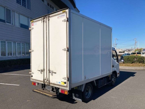 2015 Toyota Dyna Truck XZU605[1]