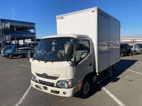 2018 Toyota Dyna Truck XZU605[0]