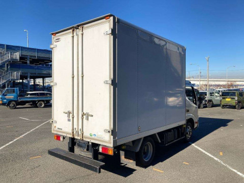 2018 Toyota Dyna Truck XZU605[1]