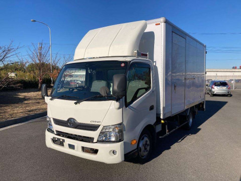 2018 Toyota Dyna Truck XZU710[0]