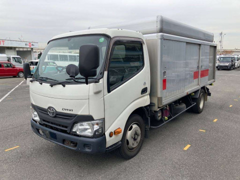 2016 Toyota Dyna Truck XZU655[0]