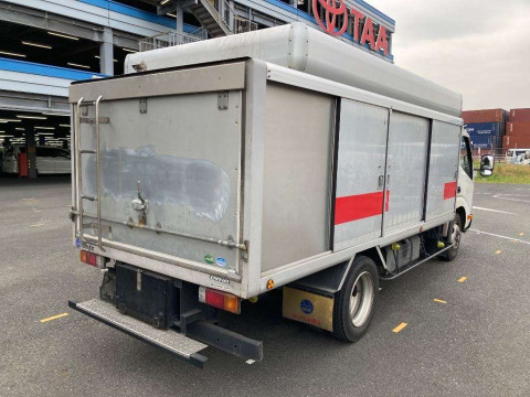 2016 Toyota Dyna Truck XZU655[1]