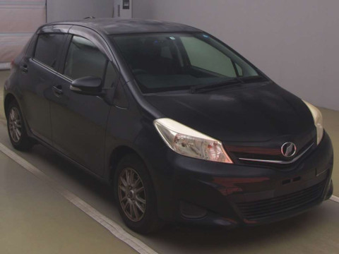 2011 Toyota Vitz NSP130[2]