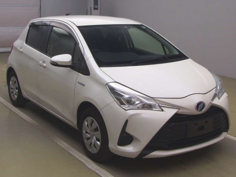 2018 Toyota Vitz NHP130[2]