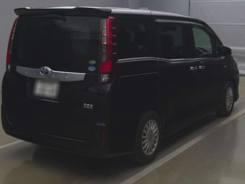 2015 Toyota Noah ZWR80G[1]