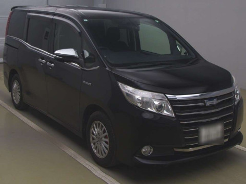 2015 Toyota Noah ZWR80G[2]