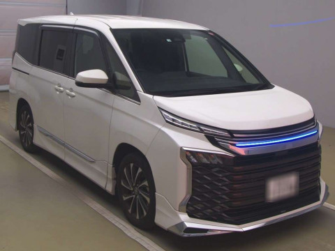 2022 Toyota Voxy ZWR90W[2]