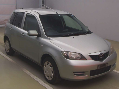 2003 Mazda Demio DY3W[2]