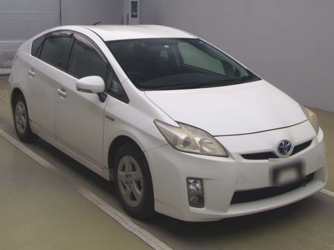 2011 Toyota Prius ZVW30[2]