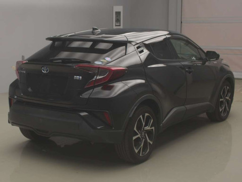 2018 Toyota C-HR ZYX10[1]