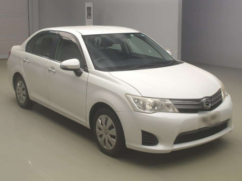 2013 Toyota Corolla Axio NZE161[2]