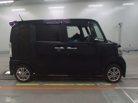 2013 Honda N-BOX JF1[2]