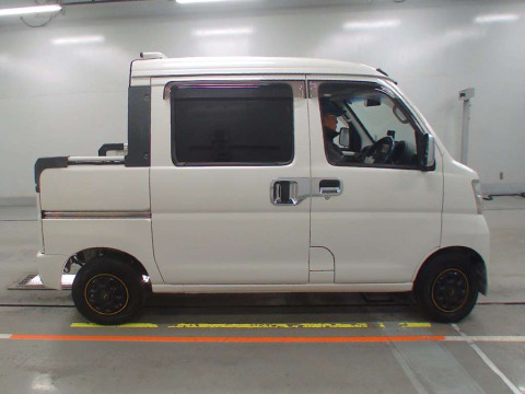 2017 Daihatsu Hijet Cargo S321W[2]