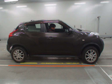 2010 Nissan JUKE YF15[2]