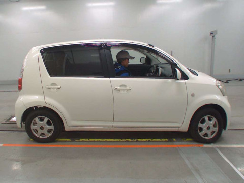 2010 Toyota Passo KGC10[2]